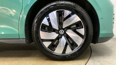 Volkswagen ID. Buzz 210kW Life Pro 86kWh 5dr LWB Auto [7 Seat] Electric Estate